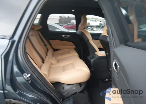 2025 Volvo Xc60 Plug-In Hybrid Ultra, T8 Awd Electric/Gasoline, Dark из США, поврежденный, VIN YV4H60RM3S1033673